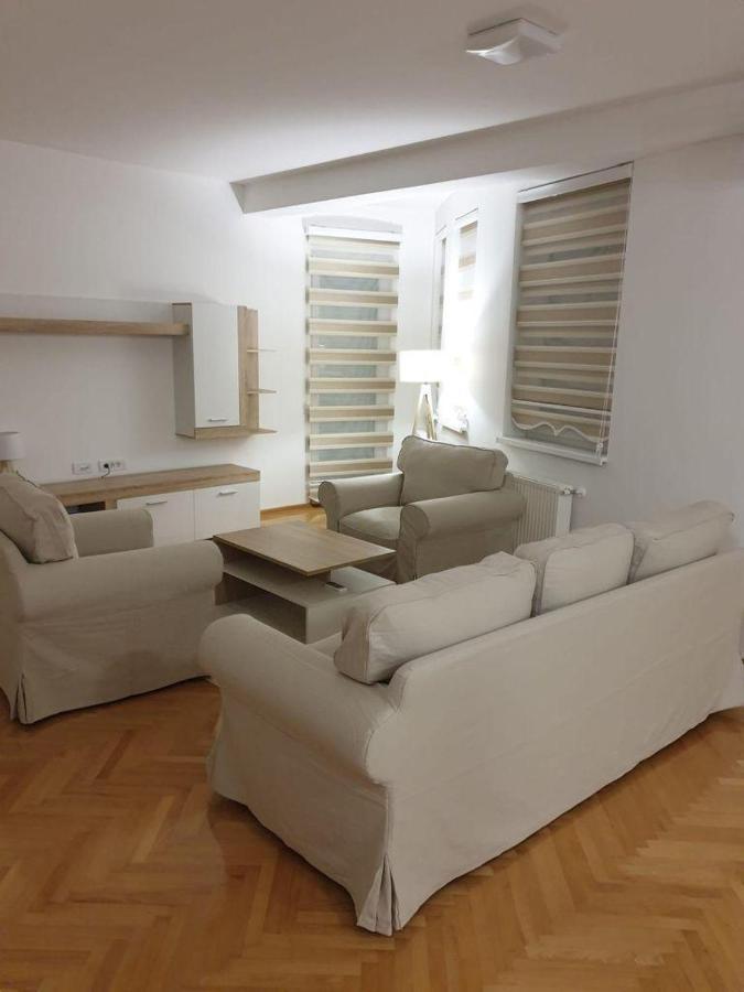 Dobi Apartmani Wing Jagodina Exterior foto
