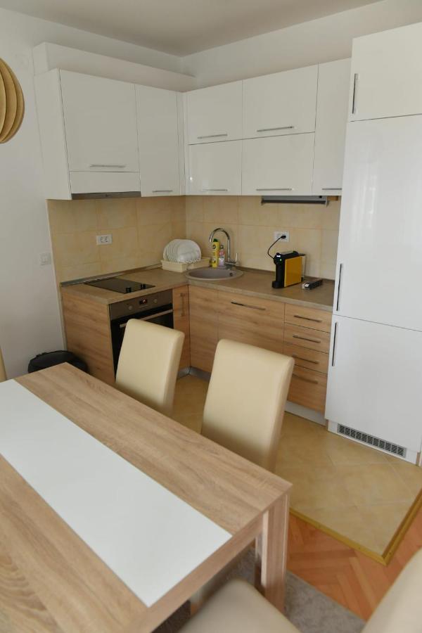 Dobi Apartmani Wing Jagodina Exterior foto